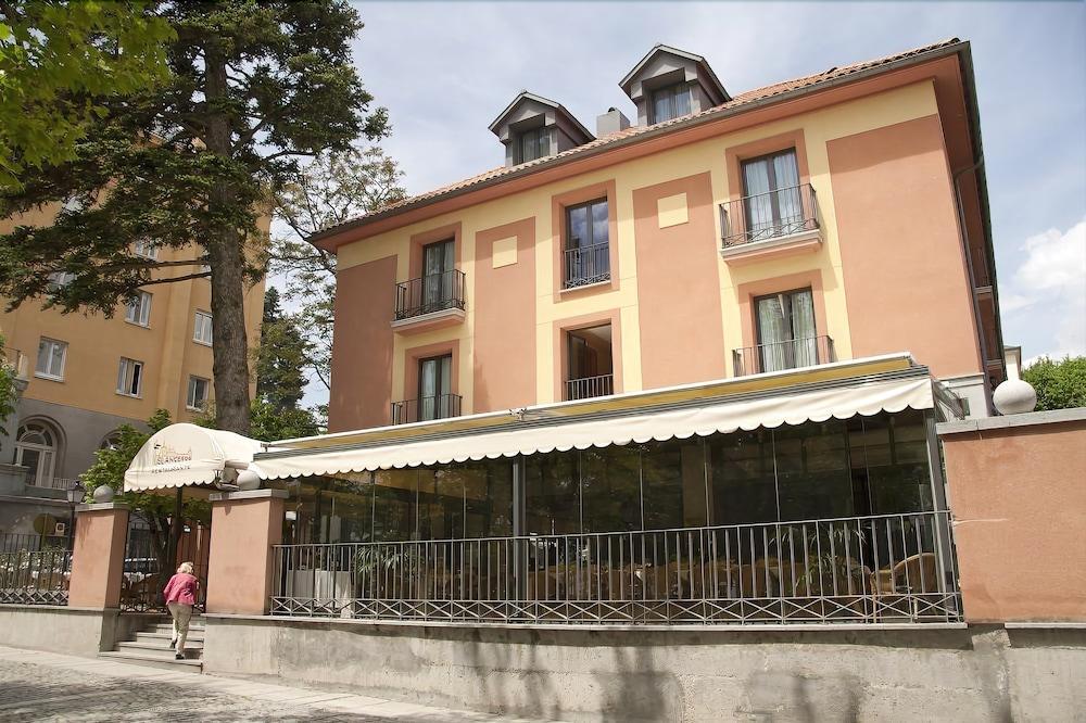 Hospedium Hotel Los Lanceros San Lorenzo de El Escorial Bagian luar foto
