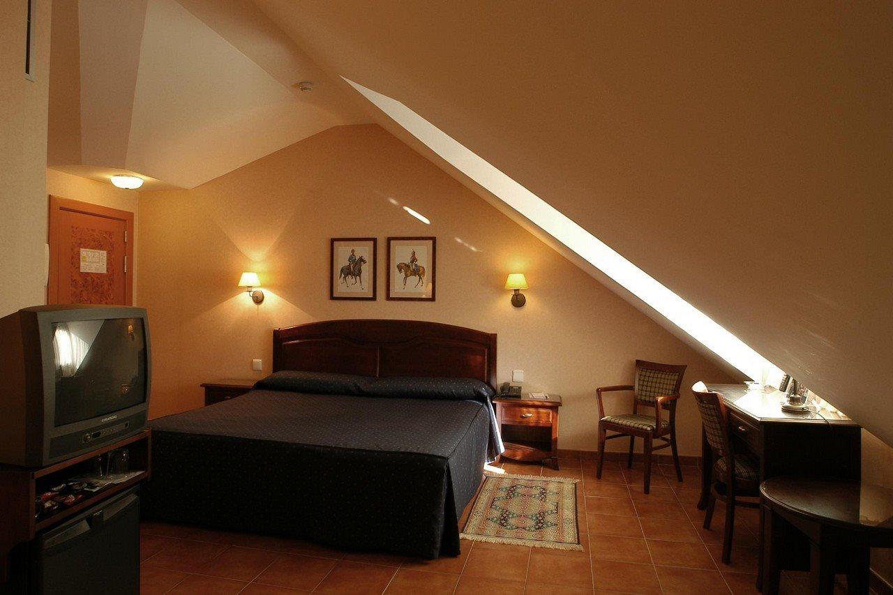 Hospedium Hotel Los Lanceros San Lorenzo de El Escorial Bagian luar foto