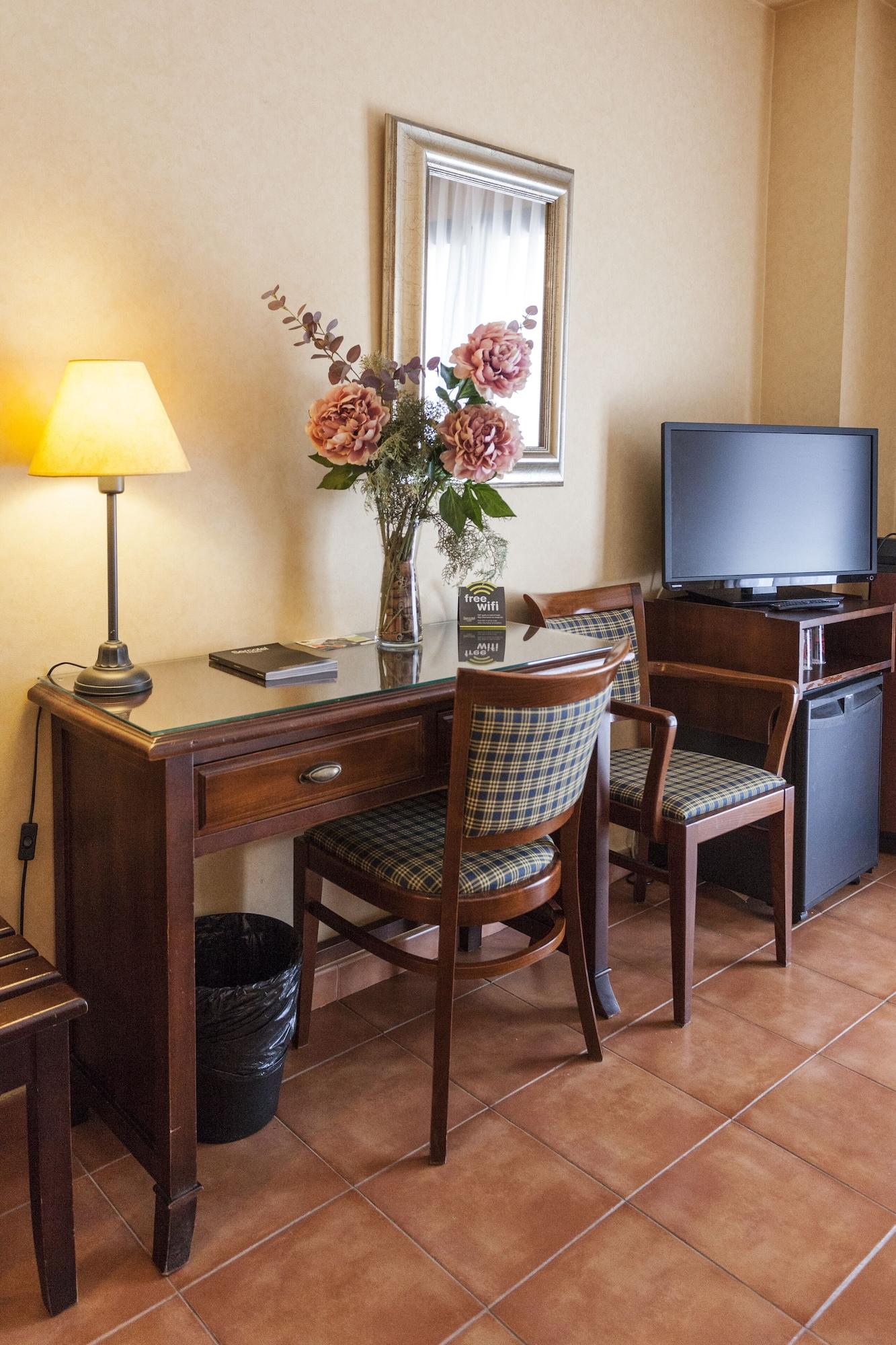 Hospedium Hotel Los Lanceros San Lorenzo de El Escorial Bagian luar foto
