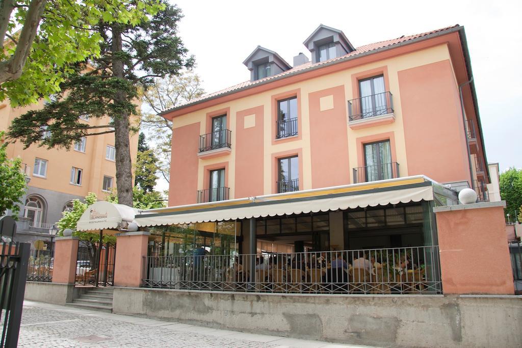 Hospedium Hotel Los Lanceros San Lorenzo de El Escorial Bagian luar foto