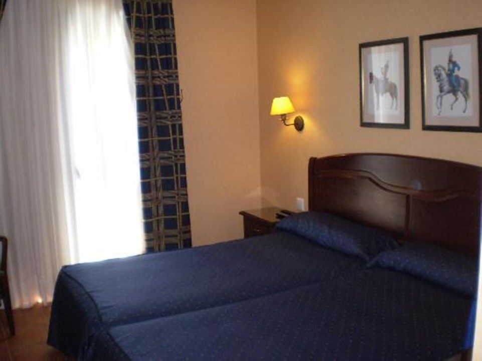 Hospedium Hotel Los Lanceros San Lorenzo de El Escorial Bagian luar foto